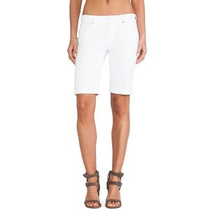 7 For All Mankind White Denim Walking Straight Leg Shorts 7 pockets Size 26